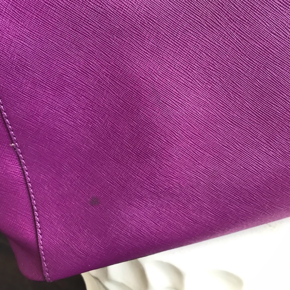 Michael Kors Jet Set Medium Tote - Picture 3 of 5